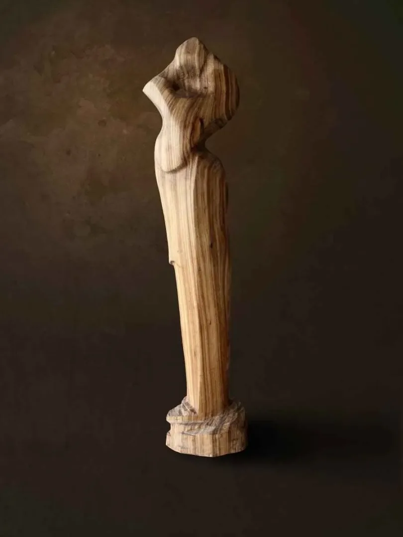 yakınlaştır "isimsiz" eseri AZİMET KARAMAN tarafından 2014 yılında 93x23x18 cm ölçülerinde Ahşap Yontu tekniği ile yapılmıştır.