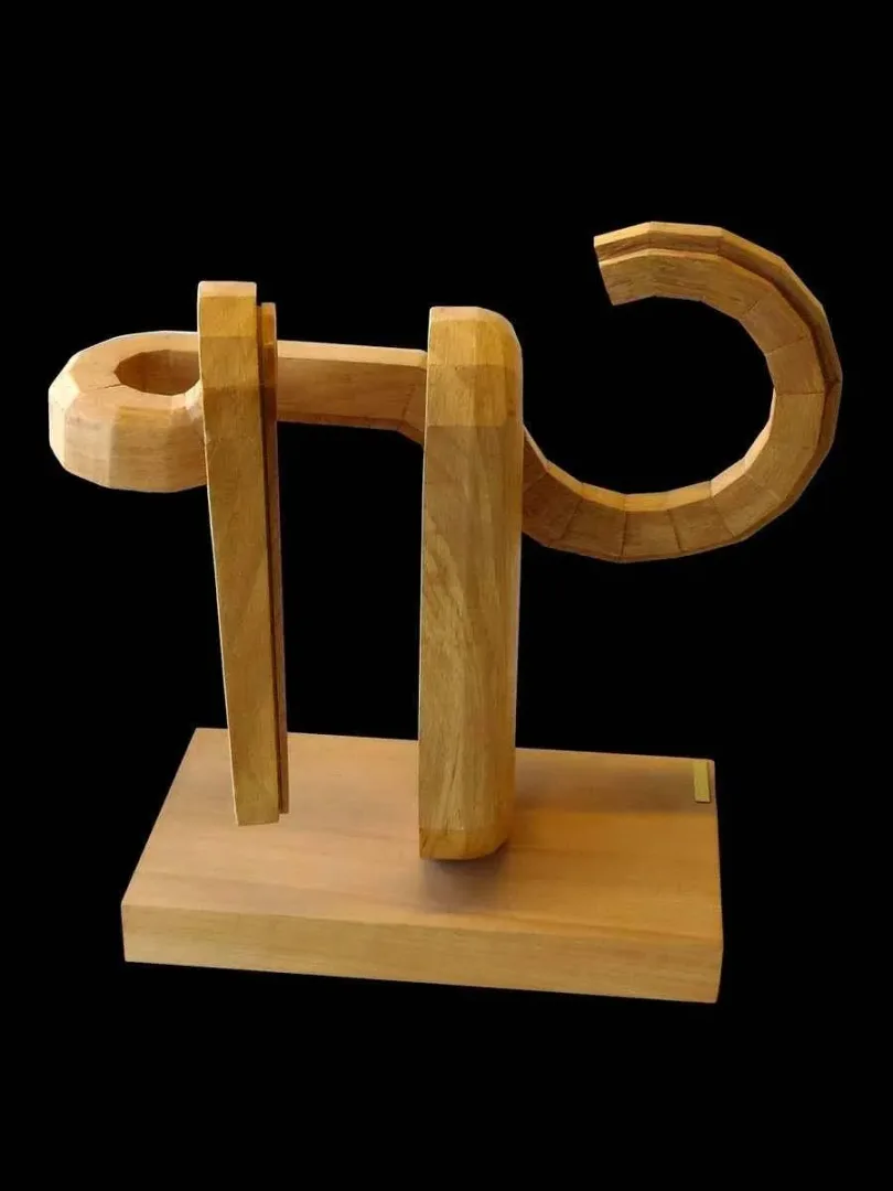 yakınlaştır "isimsiz" eseri AZİMET KARAMAN tarafından 2014 yılında 47x45x18 cm ölçülerinde Ahşap Yontu tekniği ile yapılmıştır.