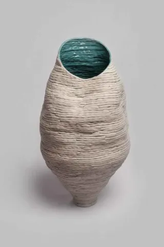 GÖKÇE ÖZER — “Beni Içinde Sakla IV”, 2013 "Beni Içinde Sakla IV" eseri GÖKÇE ÖZER tarafından 2013 yılında 44x24 cm ölçülerinde Stoneware , 1200 °C tekniği ile yapılmıştır.
