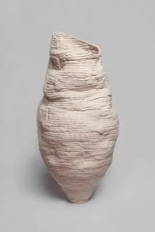 GÖKÇE ÖZER — “Beni Içinde Sakla VI”, 2013 "Beni Içinde Sakla VI" eseri GÖKÇE ÖZER tarafından 2013 yılında 41x16 cm ölçülerinde Stoneware , 1200 °C tekniği ile yapılmıştır.