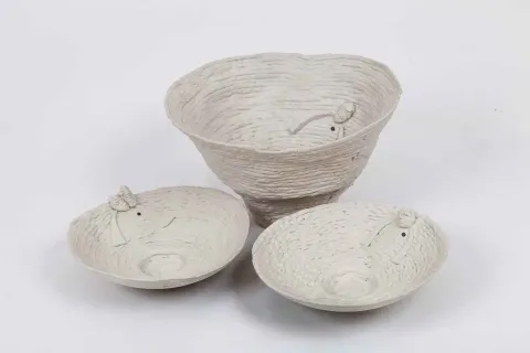 GÖKÇE ÖZER — “Beni Içinde Sakla Ix”, 2013 "Beni Içinde Sakla Ix" eseri GÖKÇE ÖZER tarafından 2013 yılında 27x40 cm ölçülerinde Stoneware , 1200 °C tekniği ile yapılmıştır.