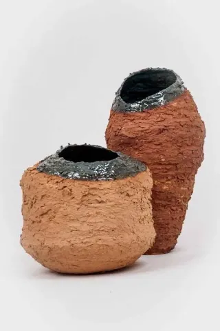 GÖKÇE ÖZER — “Beni Içinde Sakla xIII”, 2014 "Beni Içinde Sakla xIII" eseri GÖKÇE ÖZER tarafından 2014 yılında 40x50x27 cm ölçülerinde Paperclay , 1200 °C tekniği ile yapılmıştır.
