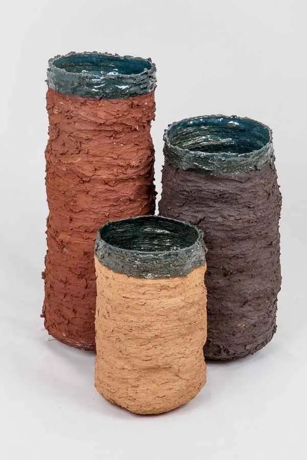 yakınlaştır "Beni Içinde Sakla xV" eseri GÖKÇE ÖZER tarafından 2014 yılında 50x60x20 cm ölçülerinde Paperclay , 1200 °C tekniği ile yapılmıştır.