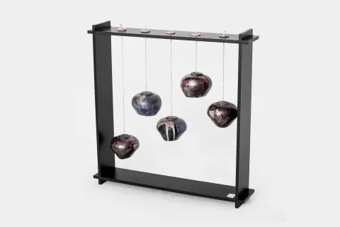 BETÜL DEMİR — “isimsiz”, 2014 "isimsiz" eseri BETÜL DEMİR tarafından 2014 yılında 50x50x10 cm ölçülerinde Seramik tekniği ile yapılmıştır.