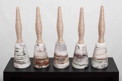 BETÜL DEMİR — “Speak Up”, 2014 "Speak Up" eseri BETÜL DEMİR tarafından 2014 yılında 14x54x30 cm ölçülerinde Seramik tekniği ile yapılmıştır.