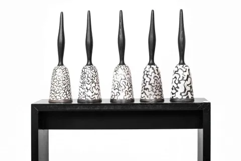 BETÜL DEMİR — “Sequence”, 2014 "Sequence" eseri BETÜL DEMİR tarafından 2014 yılında 18x72x40 cm ölçülerinde Seramik tekniği ile yapılmıştır.