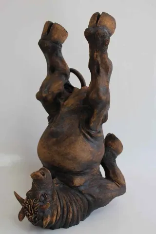 BUĞRA ÖZER — “Yoga”, 2013 "Yoga" eseri BUĞRA ÖZER tarafından 2013 yılında 42x26x17 cm ölçülerinde Seramik tekniği ile yapılmıştır.