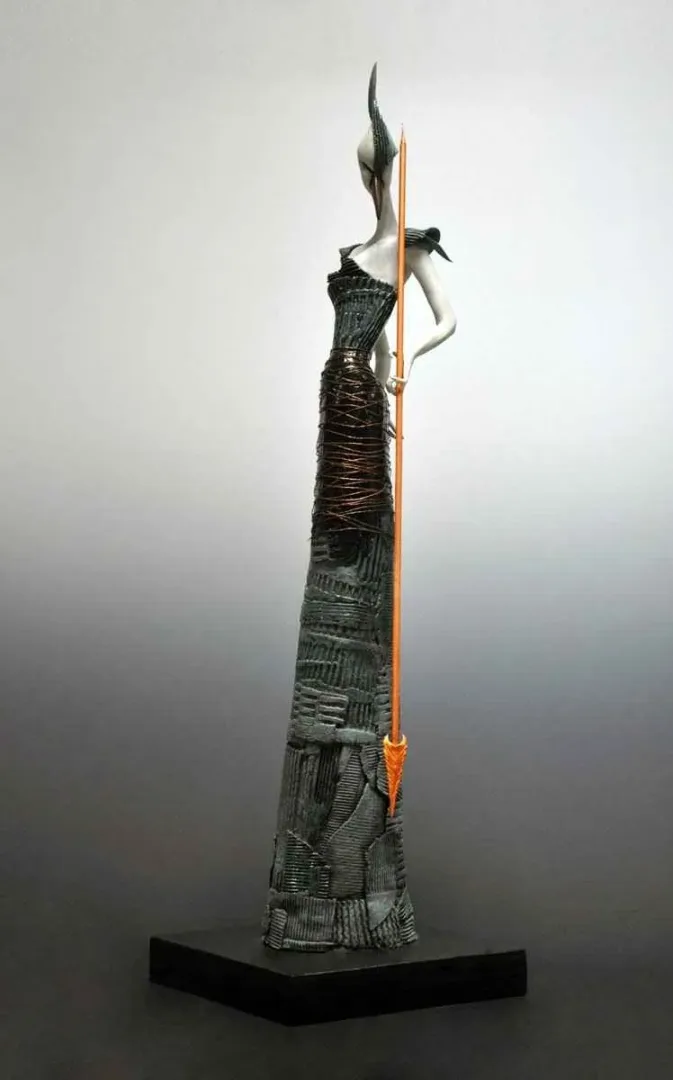 "Turkuaz Savaşçı" eseri DENİZ ONUR ERMAN tarafından 2013 yılında 150x120 cm ölçülerinde Seramik tekniği ile yapılmıştır.