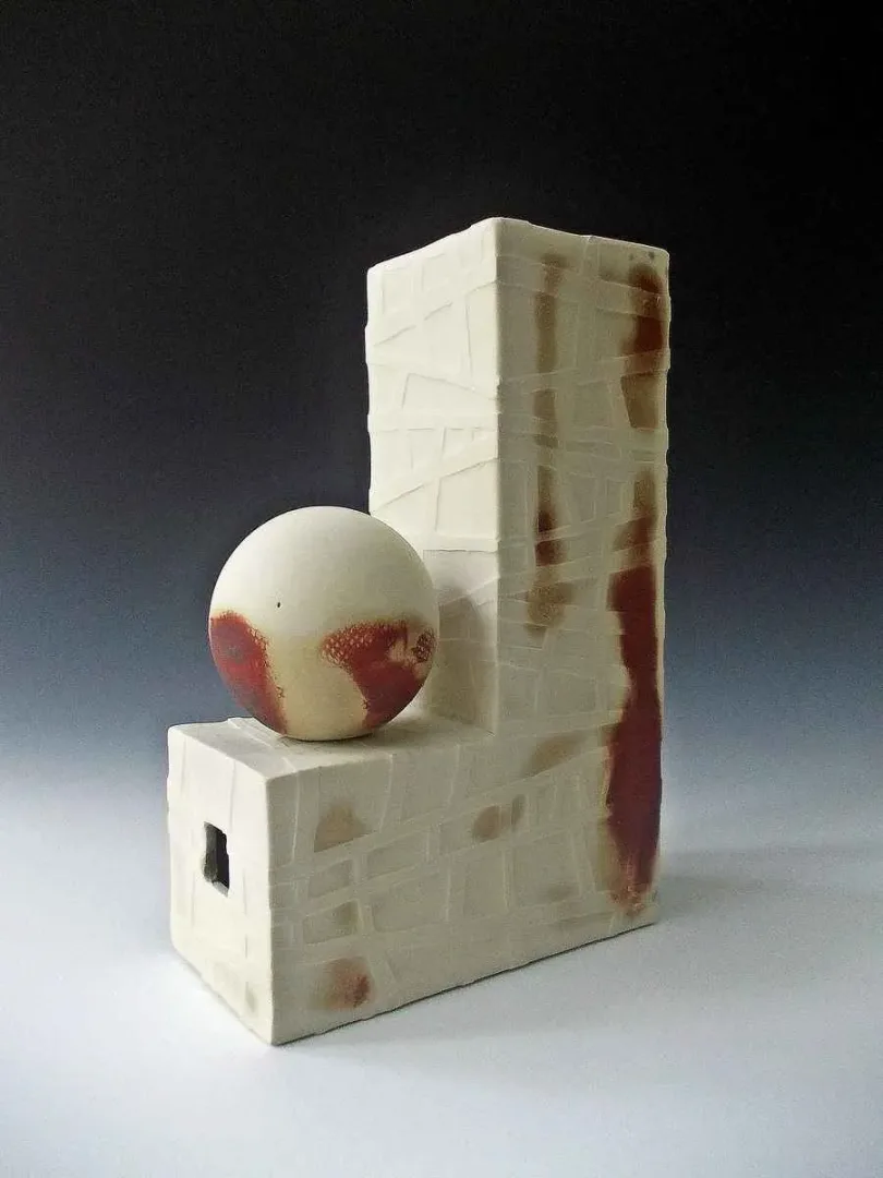 yakınlaştır "Yuva" eseri FEYZA ÖZGÜNDOĞDU tarafından 2010 yılında 26x17x10 cm ölçülerinde Seramik tekniği ile yapılmıştır.