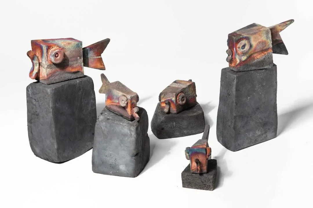 yakınlaştır "Balıklama II" eseri GÖKÇE ÖZER tarafından 2011 yılında 25x40x10 cm ölçülerinde Seramik tekniği ile yapılmıştır.