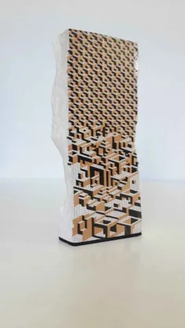 "isimsiz" eseri İSMET YÜKSEL tarafından 2013 yılında 30x15x7 cm ölçülerinde Seramik tekniği ile yapılmıştır.
