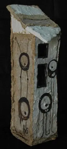"Kozmopolit" eseri HASAN NUMAN SUÇAĞLAR tarafından 2013 yılında 42x11x10 cm ölçülerinde Seramik tekniği ile yapılmıştır.
