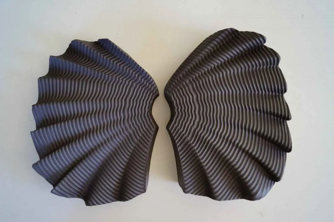 "isimsiz" eseri OYA AŞAN YÜKSEL tarafından 2014 yılında 20x15x5 cm ölçülerinde Seramik tekniği ile yapılmıştır.