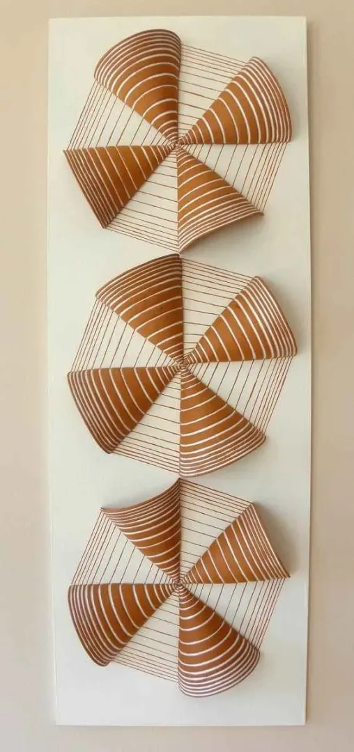 yakınlaştır "Optik Pano VI" eseri PINAR BAKLAN ÖNAL tarafından 2013 yılında 85x30 cm ölçülerinde Seramik tekniği ile yapılmıştır.