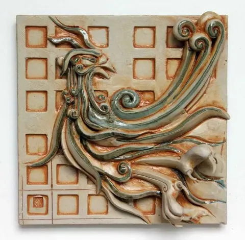 KAMURAN AK — “Jar Ptitsa,-”, 2014 "Jar Ptitsa,-" eseri KAMURAN AK tarafından 2014 yılında 20x20x4 cm ölçülerinde Stoneware, Döküm el ile şekillendirme, 1200 °C tekniği ile yapılmıştır.