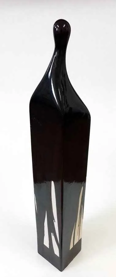 yakınlaştır "Pariste Aşk" eseri KEMAL ULUDAĞ tarafından 2014 yılında 65x9x9 cm ölçülerinde Seramik,Stoneware , 1200°C tekniği ile yapılmıştır.