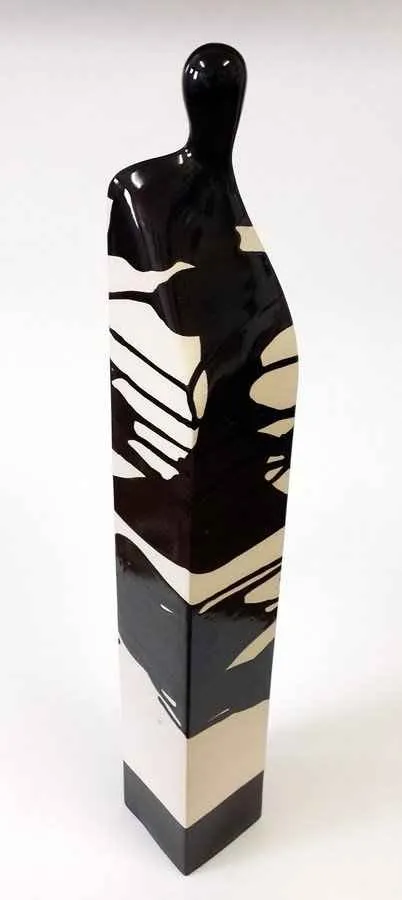 yakınlaştır "İnsan Blokları V" eseri KEMAL ULUDAĞ tarafından 2014 yılında 65x9x9 cm ölçülerinde Seramik,Stoneware , 1200°C tekniği ile yapılmıştır.