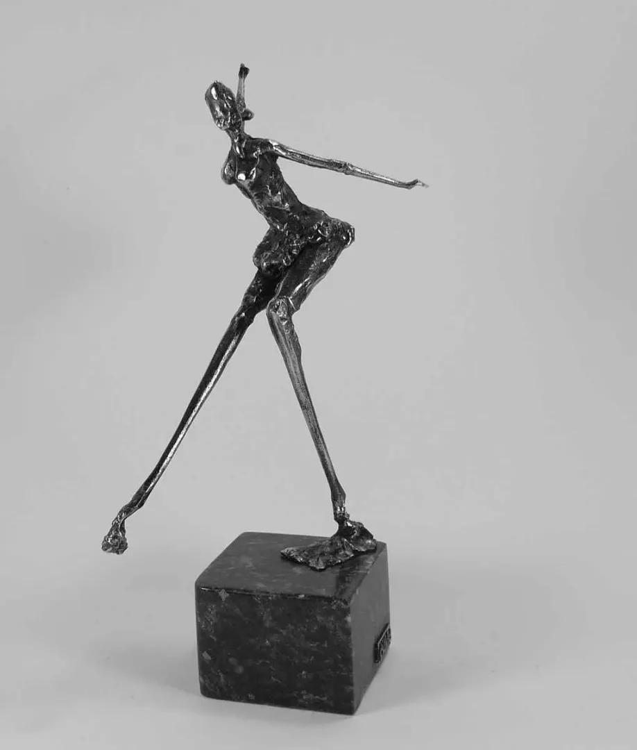Bu eser ÖZER AKTAŞ tarafından 2014 yılında 45x35 cm ölçülerinde Demir yontu tekniği ile yapılmıştır.