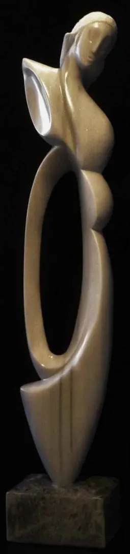 yakınlaştır "Işık" eseri DİNÇER GÜNGÖRÜR tarafından 2015 yılında 101x19x14 cm ölçülerinde Marmara mermeri tekniği ile yapılmıştır.