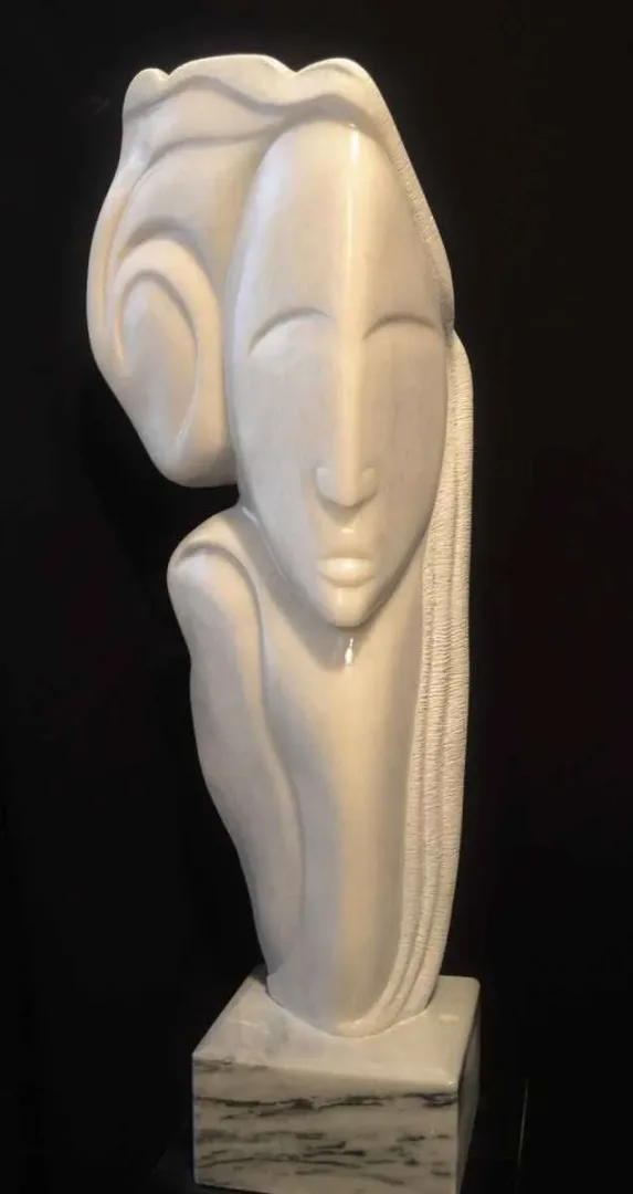 yakınlaştır "Woman" eseri DEMET KAYA tarafından 2015 yılında 78x20x20 cm ölçülerinde Afyon Mermeri tekniği ile yapılmıştır.