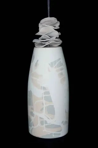 Bu eser BETÜL DEMİR tarafından 2014 yılında 23x55 cm ölçülerinde Seramik tekniği ile yapılmıştır.