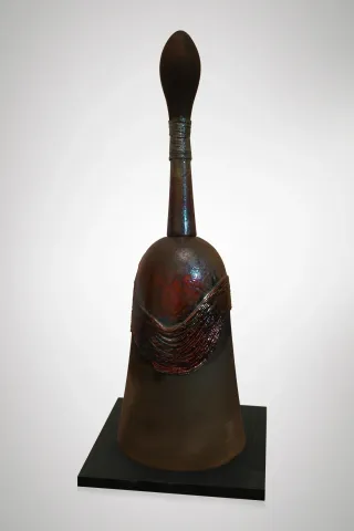 "Çan" eseri BETÜL DEMİR tarafından 2014 yılında 30x30x70 cm ölçülerinde Seramik tekniği ile yapılmıştır.