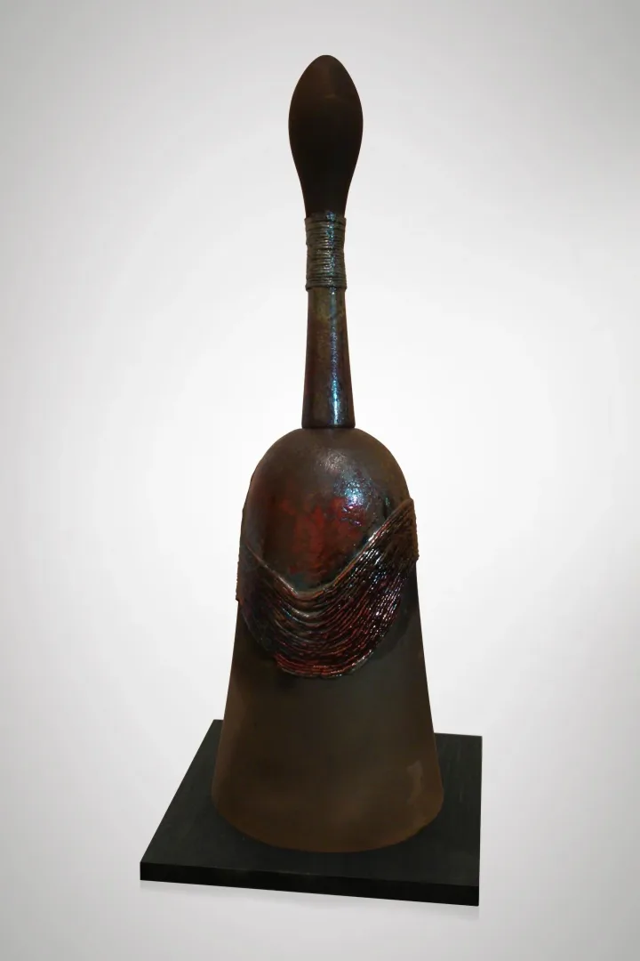 "Çan" eseri BETÜL DEMİR tarafından 2014 yılında 30x30x70 cm ölçülerinde Seramik tekniği ile yapılmıştır.