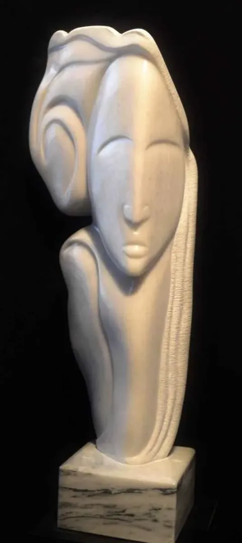 yakınlaştır "Woman" eseri DEMET KAYA tarafından 79x26x20 cm ölçülerinde Afyon Mermeri tekniği ile yapılmıştır.