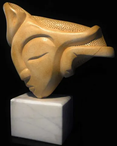 DEMET KAYA — “İyimserlik” "İyimserlik" eseri DEMET KAYA tarafından 52x46x15 cm ölçülerinde Kandıra Taşı tekniği ile yapılmıştır.