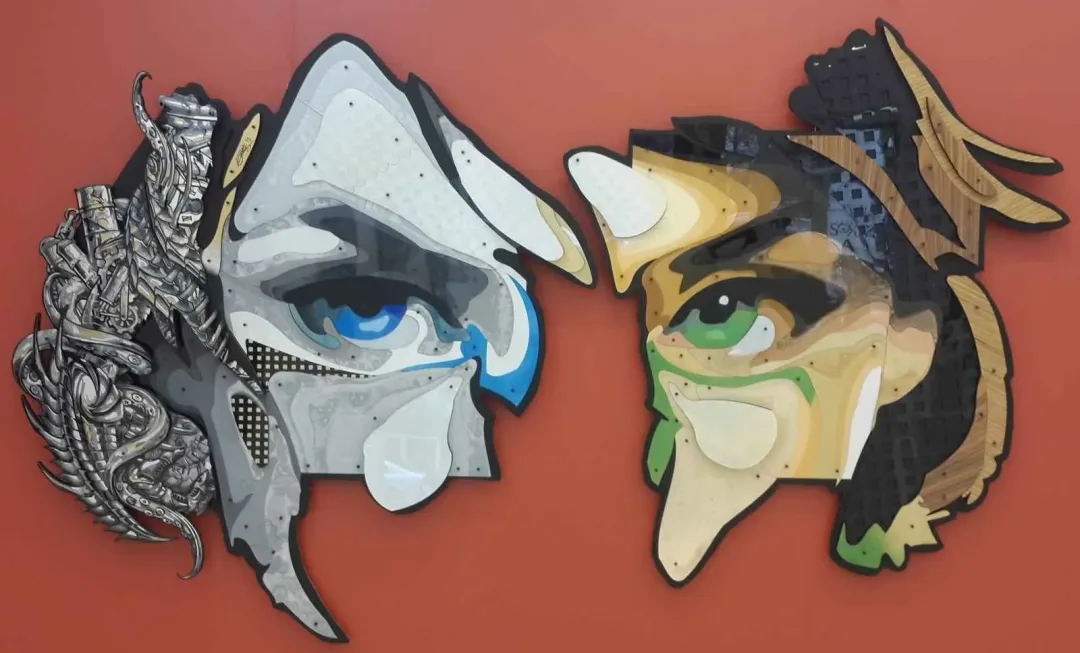 "Mavi-Yeşil" eseri EMRE LÜLE tarafından 2015 yılında 130x210 cm ölçülerinde Pleksiglas+Ahşap tekniği ile yapılmıştır.
