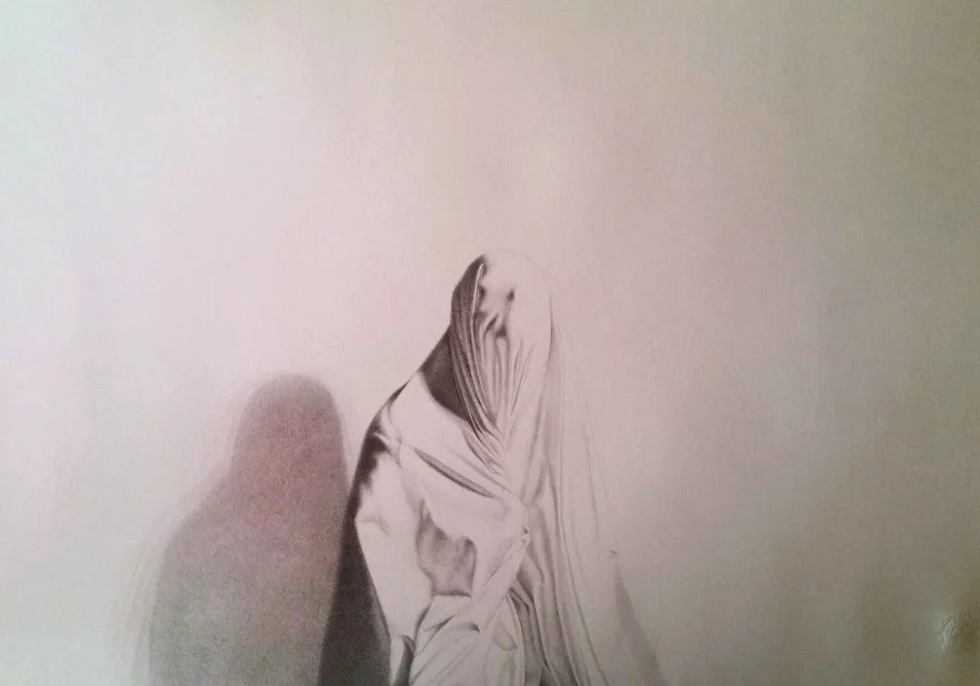 "isimsiz" eseri METİN KALKIZOĞLU tarafından 2015 yılında 35x50 cm ölçülerinde Kağıt üzeri kurşun kalem tekniği ile yapılmıştır.