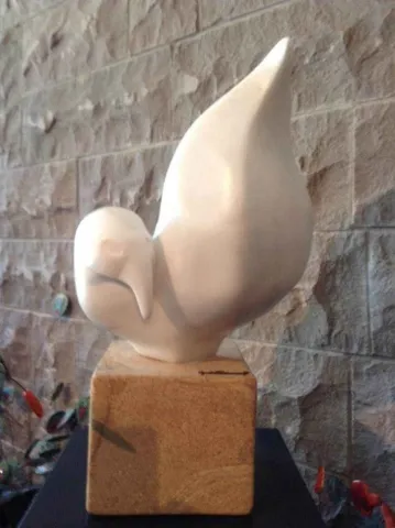 MARİA BERENT — “Bird-III”, 2015 "Bird-III" eseri MARİA BERENT tarafından 2015 yılında 54x20x30 cm ölçülerinde Marble tekniği ile yapılmıştır.