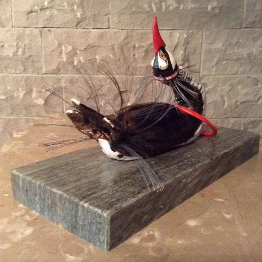 yakınlaştır "Dopping" eseri MARİA BERENT tarafından 2015 yılında 30x35x20 cm ölçülerinde Ceramic and Wire on marble stand tekniği ile yapılmıştır.