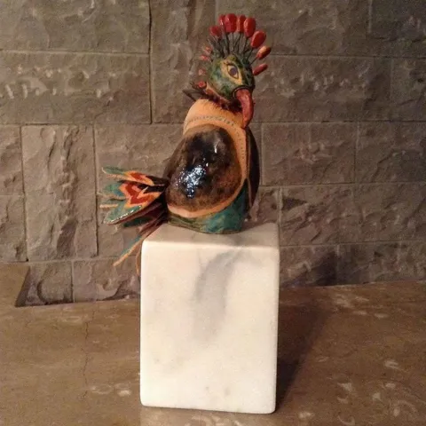 MARİA BERENT — “Flora”, 2015 "Flora" eseri MARİA BERENT tarafından 2015 yılında 45x18x30 cm ölçülerinde Ceramic and Wire on Marble tekniği ile yapılmıştır.