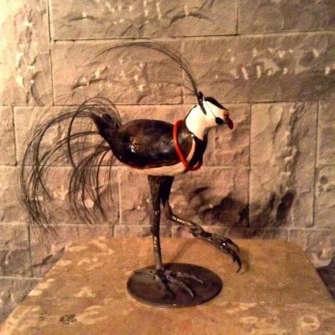 MARİA BERENT — “Vipan”, 2015 "Vipan" eseri MARİA BERENT tarafından 2015 yılında 40x15x40 cm ölçülerinde Ceramik,iron wire tekniği ile yapılmıştır.