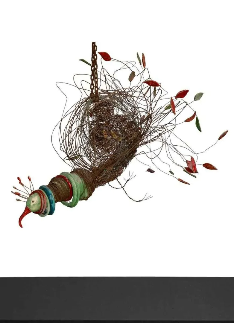 yakınlaştır "Wired" eseri MARİA BERENT tarafından 2006 yılında 70x75x90 cm ölçülerinde Seramik, Tel tekniği ile yapılmıştır.