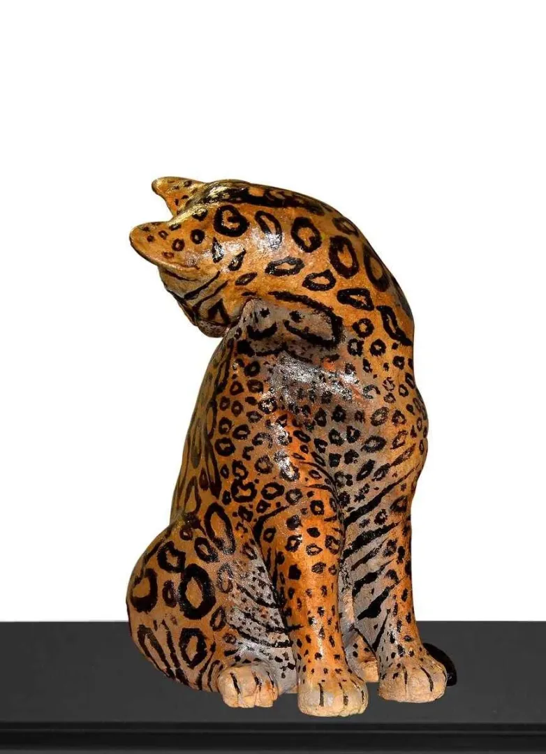 yakınlaştır "Yabani Kedi/Wild Cat" eseri MARİA BERENT tarafından 2014 yılında 30x16x18 cm ölçülerinde Seramik tekniği ile yapılmıştır.
