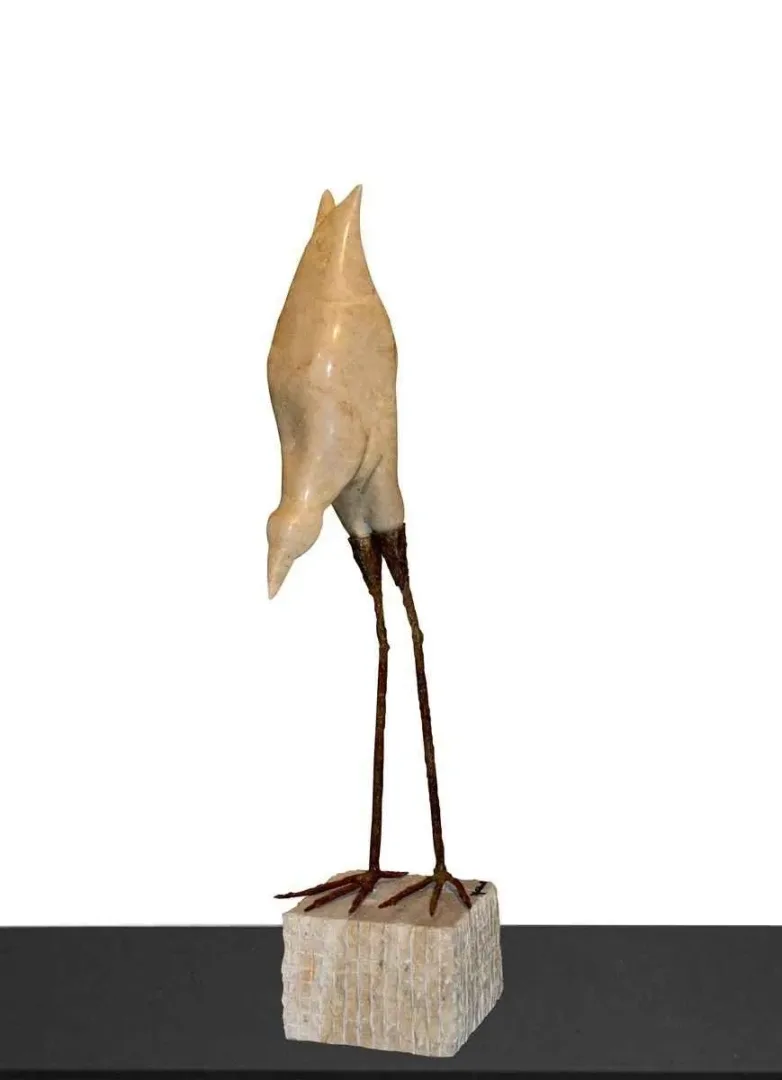 "Kuş VI" eseri MARİA BERENT tarafından 2014 yılında 110x16x23 cm ölçülerinde Mermer / Marble tekniği ile yapılmıştır.