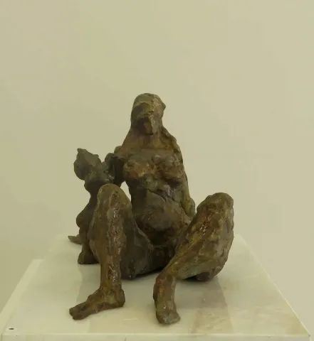 "Hamam-11" eseri METİN YURDANUR tarafından 24x40x25 cm ölçülerinde Bronz tekniği ile yapılmıştır.