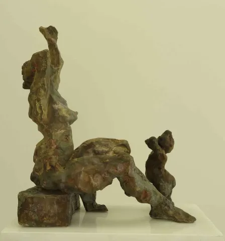 "Hamam-12" eseri METİN YURDANUR tarafından 35x30x15 cm ölçülerinde Bronz tekniği ile yapılmıştır.