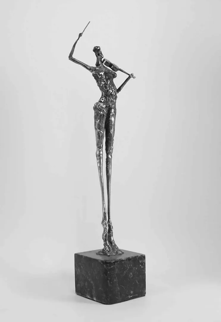 "İsimsiz" eseri ÖZER AKTAŞ tarafından 6x6x36 cm ölçülerinde Demir Yontu+Kaynak tekniği ile yapılmıştır.