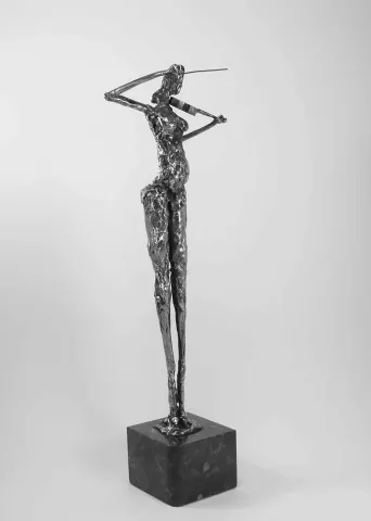 "İsimsiz" eseri ÖZER AKTAŞ tarafından 9x9x44 cm ölçülerinde Demir Yontu+Kaynak tekniği ile yapılmıştır.