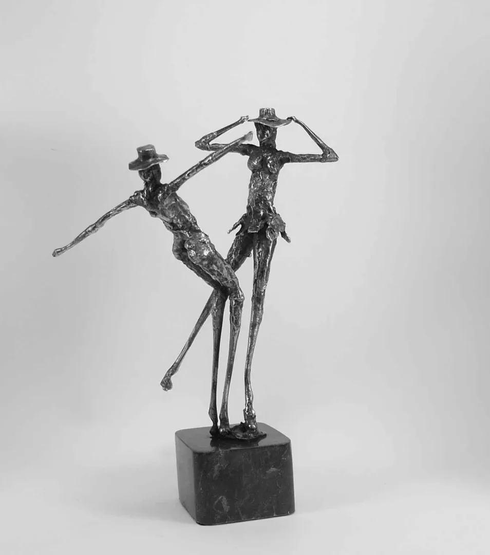yakınlaştır "İsimsiz" eseri ÖZER AKTAŞ tarafından 18x18x30 cm ölçülerinde Demir Yontu+Kaynak tekniği ile yapılmıştır.