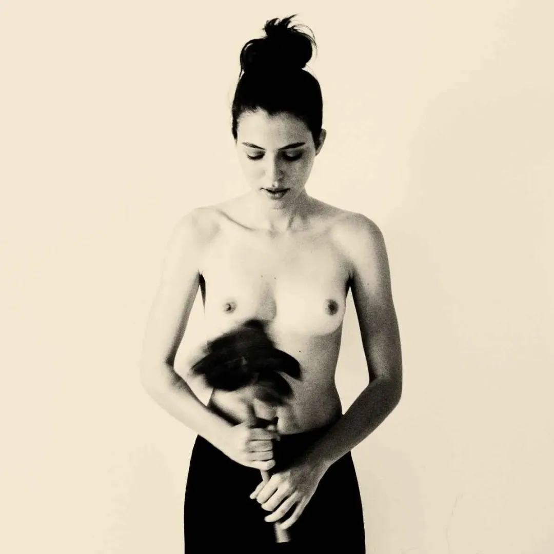 MURAT KOÇAK — “isimsiz”, 2015 "isimsiz" eseri MURAT KOÇAK tarafından 2015 yılında 25x25 cm ölçülerinde Fotoğraf tekniği ile yapılmıştır.