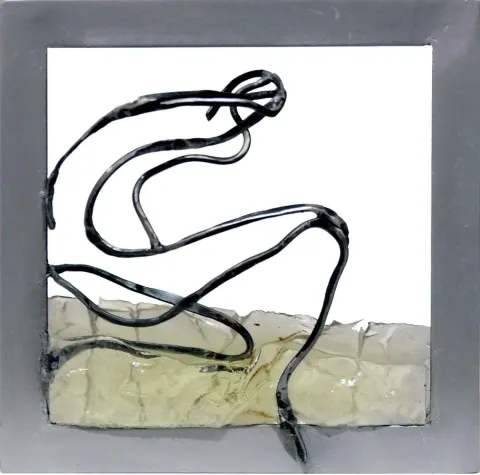 SANEM TUFAN — “isimsiz”, 2015 "isimsiz" eseri SANEM TUFAN tarafından 2015 yılında 25x25 cm ölçülerinde Karışık teknik tekniği ile yapılmıştır.