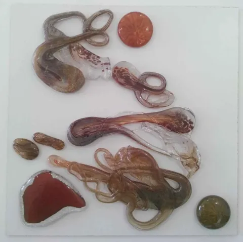 TAHA BAYDAR — “isimsiz”, 2015 "isimsiz" eseri TAHA BAYDAR tarafından 2015 yılında 25x25 cm ölçülerinde Cam tekniği ile yapılmıştır.