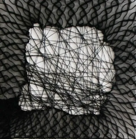ZEYNEP GÜRAY CAN — “isimsiz”, 2015 "isimsiz" eseri ZEYNEP GÜRAY CAN tarafından 2015 yılında 25x25 cm ölçülerinde Karışık teknik tekniği ile yapılmıştır.