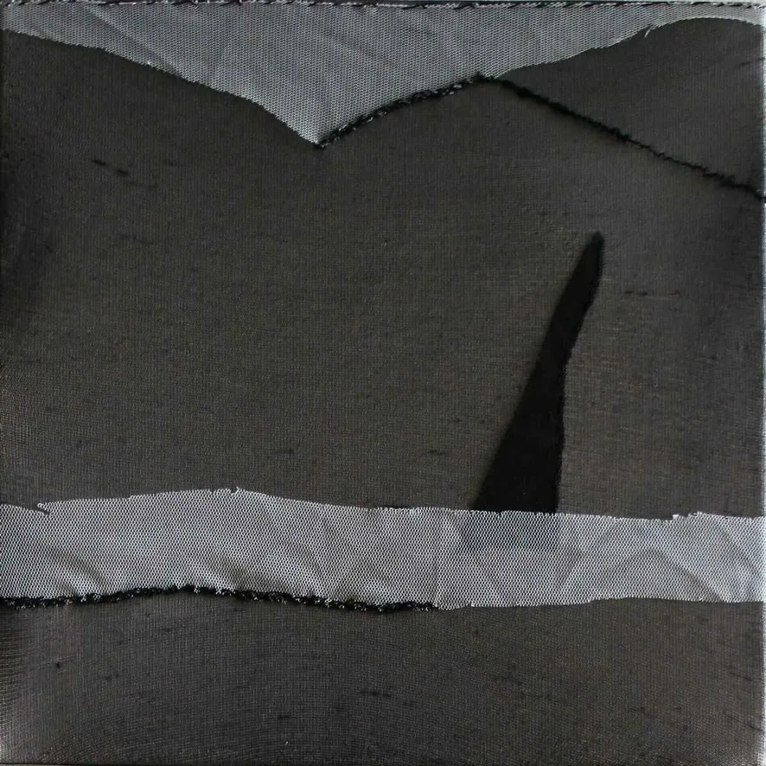 "isimsiz" eseri ZEYNEP GÜRAY CAN tarafından 2015 yılında 25x25 cm ölçülerinde Karışık teknik tekniği ile yapılmıştır.