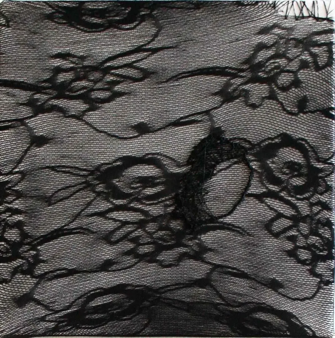 "isimsiz" eseri ZEYNEP GÜRAY CAN tarafından 2015 yılında 25x25 cm ölçülerinde Karışık teknik tekniği ile yapılmıştır.