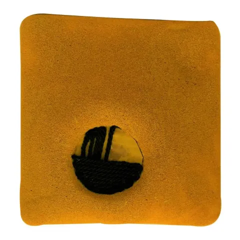 "isimsiz" eseri AYÇA ALPER AKÇAY tarafından 2015 yılında 25x25 cm ölçülerinde Tuval üzeri karışık teknik tekniği ile yapılmıştır.